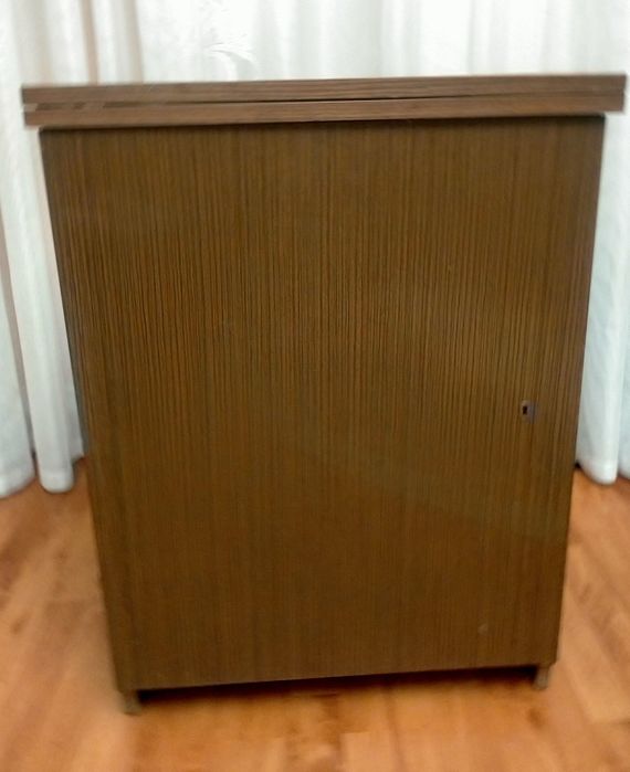 Szafka na maszynę do szycia