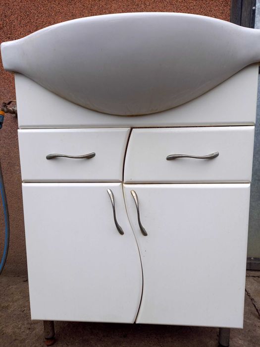 Тумбочка під умивальник