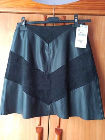 Spódnica Zara, mini, krótka, geometryczny wzór, zamsz, skaj XS 34