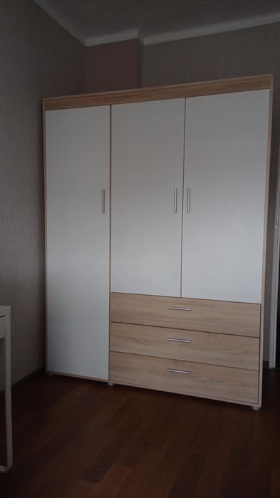 Szafa ubraniowa wys. 200 cm