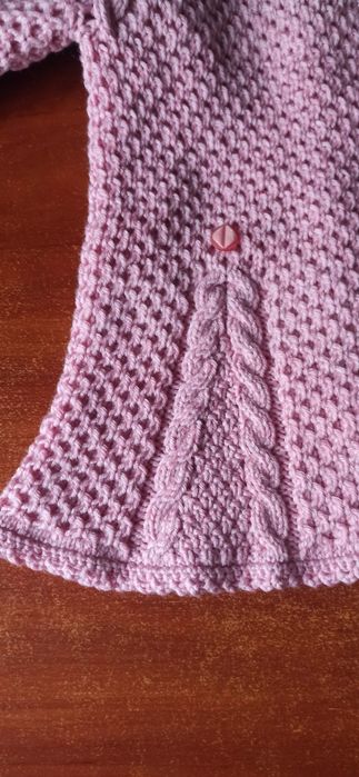 Вязаное пальто с шапочкой для девочки.