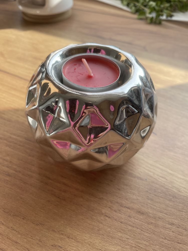 Ceramiczny świecznik na podgrzewacze tealight srebrny