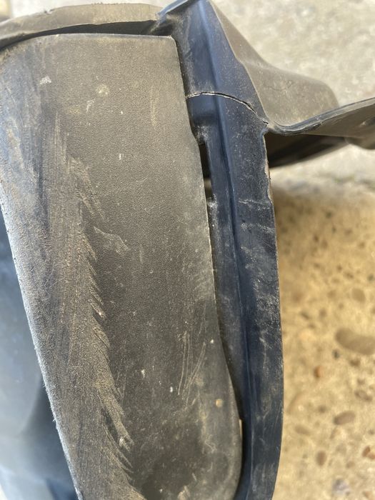 8W0853888A підкрилок перед R (передня частина)  VAG Audi A4 B9