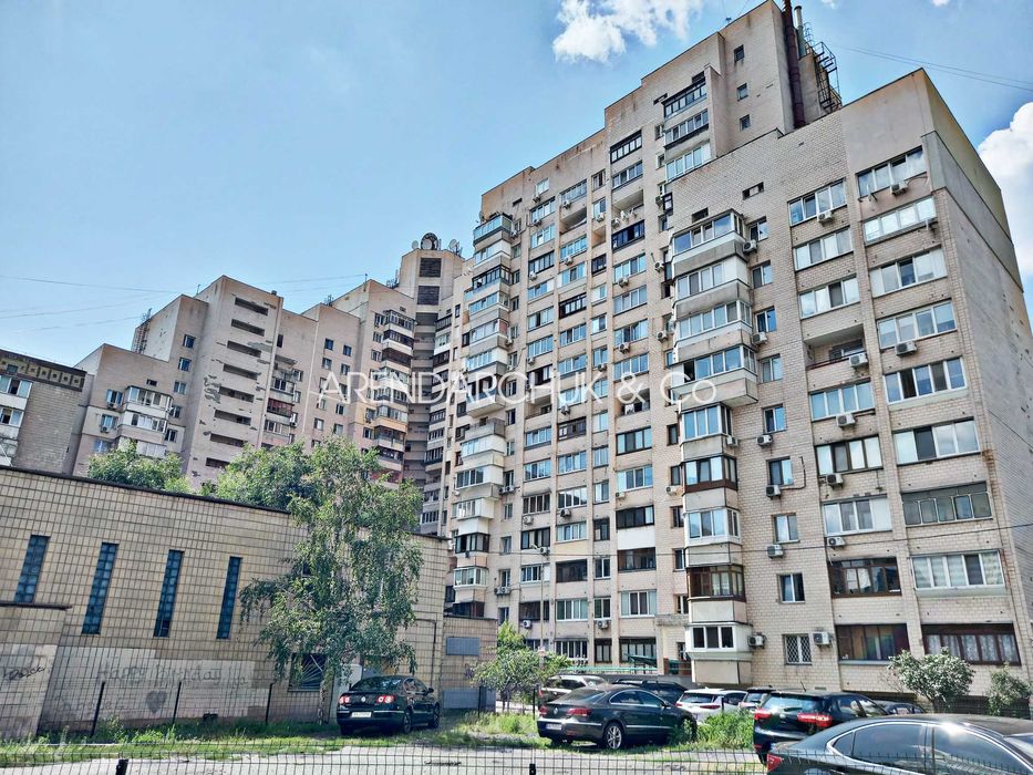Продаж 4к квартири Харківське шосе Литвинського Тростянецька