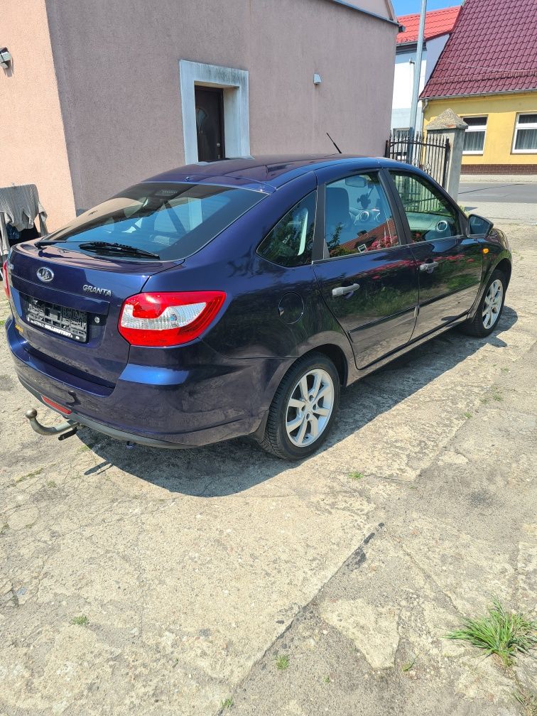 Lada Granta 1.6 benzyna 98KM  2016rok klima