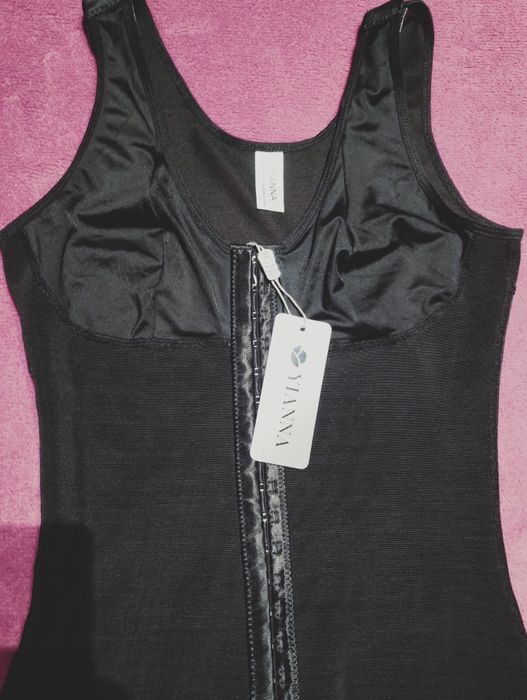 Czarna bielizna modelująca,body gorset  rozm M Yianna