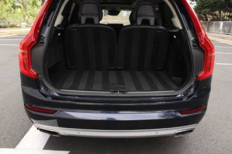 2019 Volvo XC90 T6 Momentum