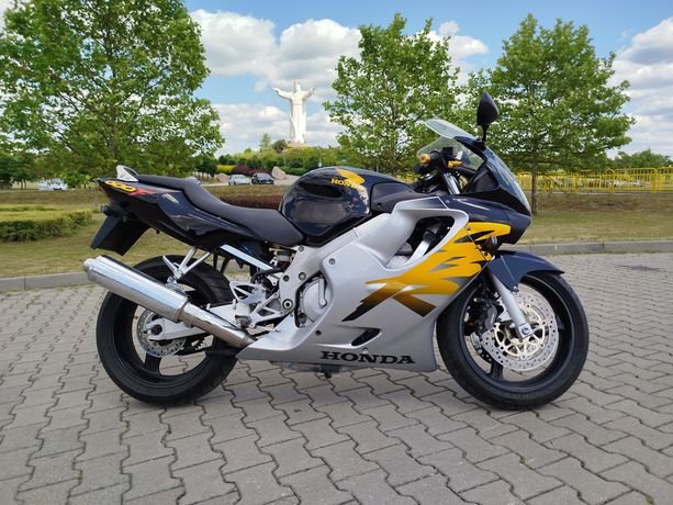 Honda CBR 600 F4
