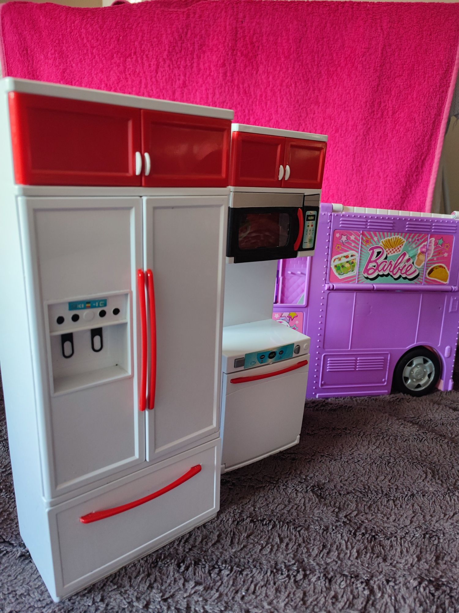 Zabawki barbie  7 elementów , food track i inne +lalka+gratisy