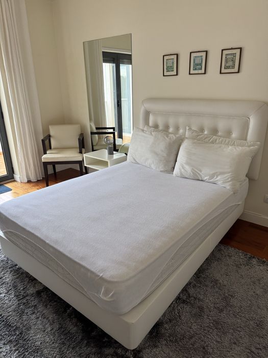 Cama casal com colchao Pikolin topo de gama