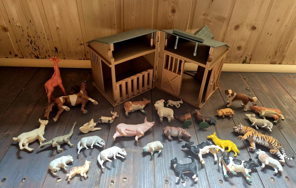 Figurki zwierząt Schleich plus obora