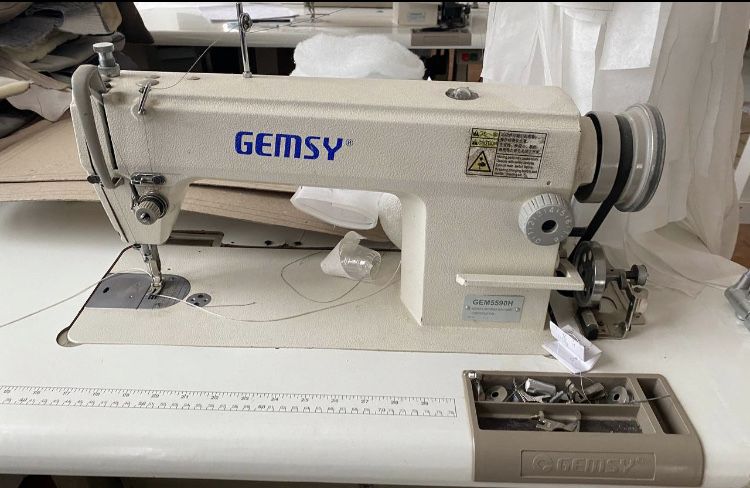 Швейная машинка Gemsy