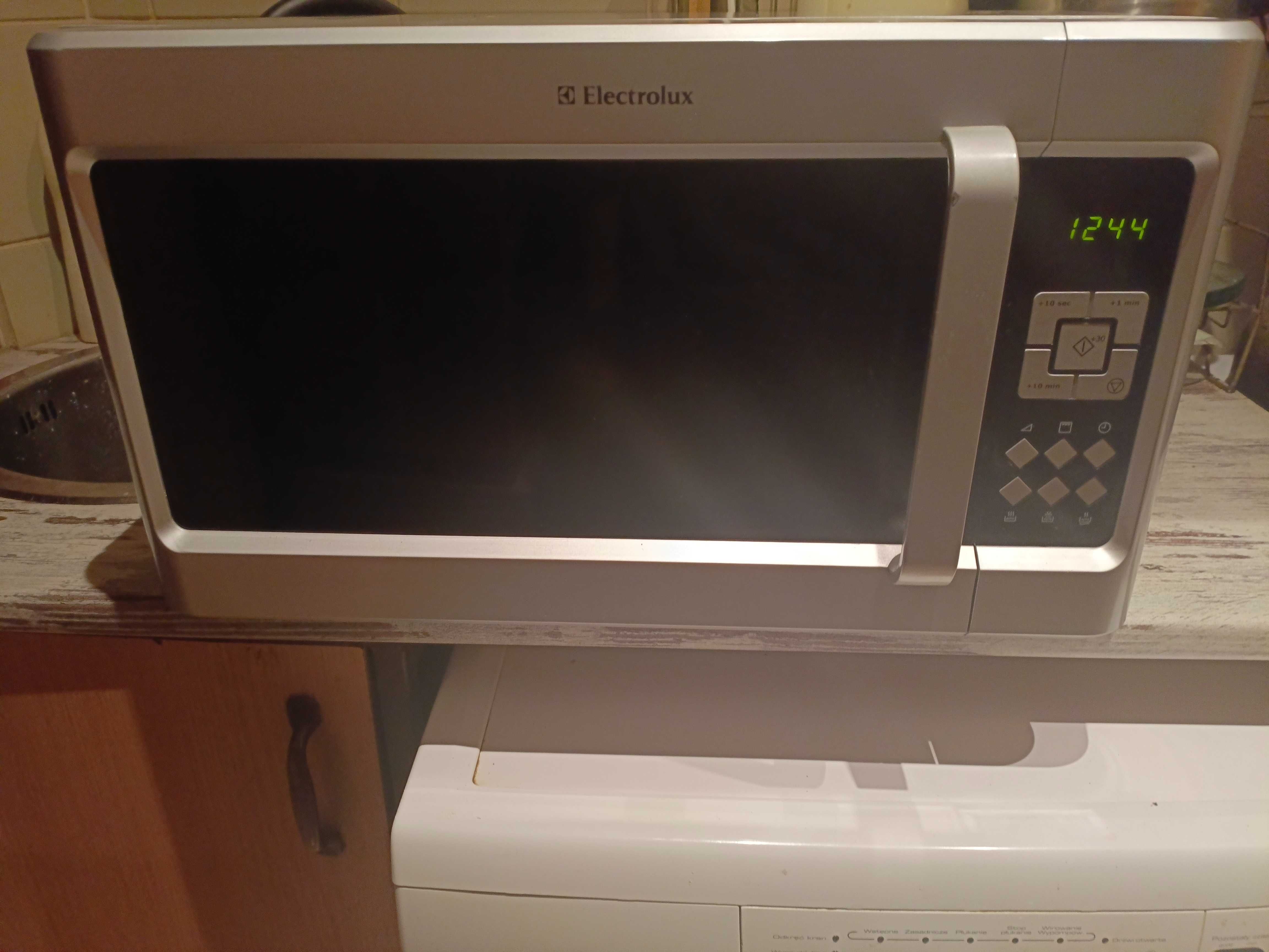 Kuchenka mikrofalowa wolnostojąca Elektrolux EMS 2841 S
