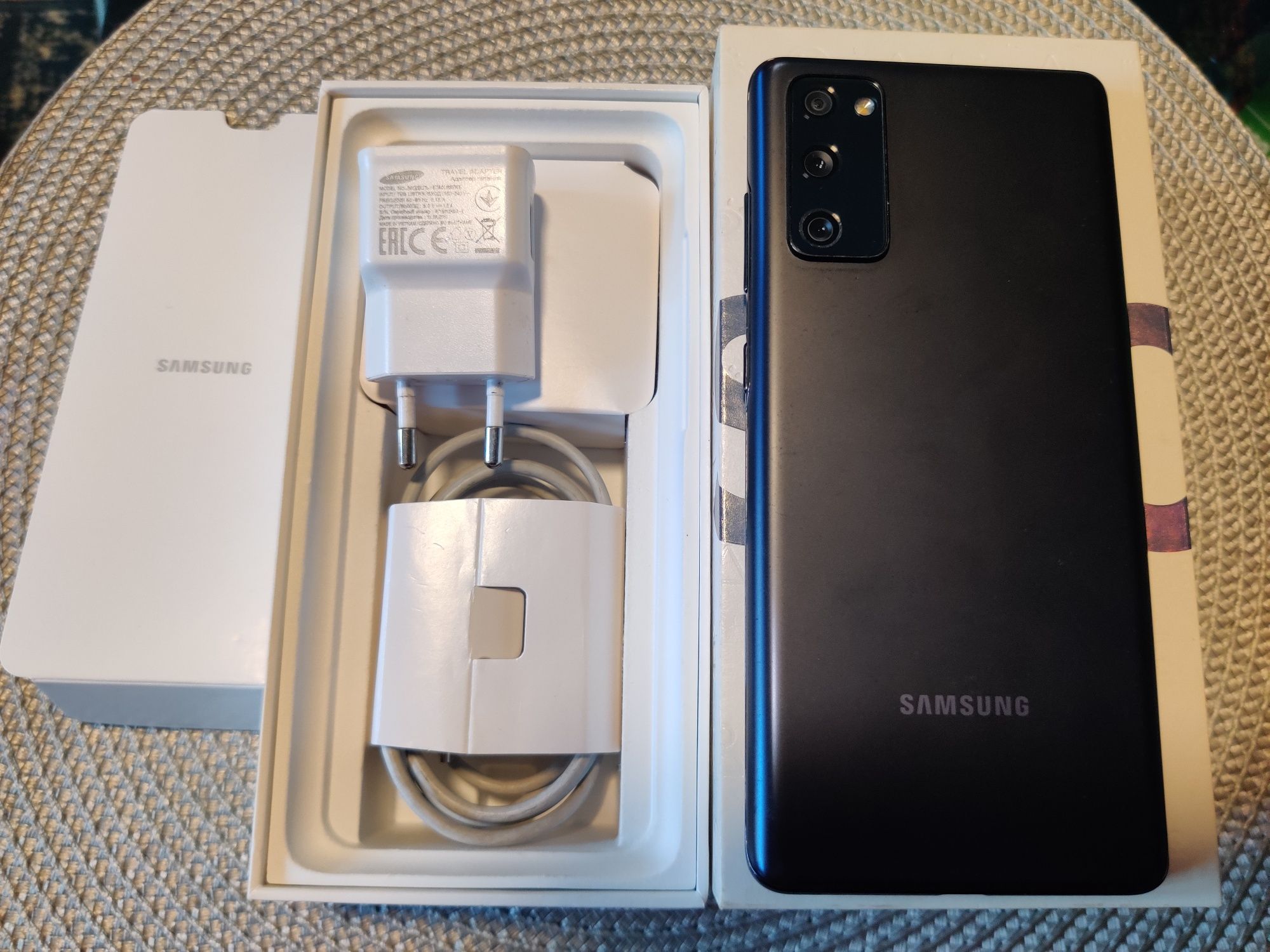 Samsung s20 fe 5G cloud navy dual sim microsd