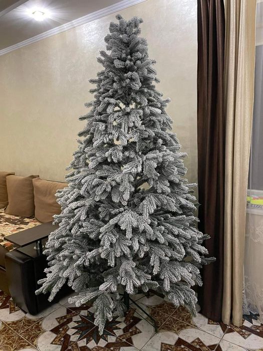 Ковалівська засніжена. Лита ялинка