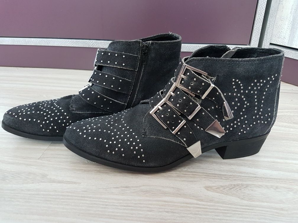 Nowe buty sztyblety ze skóry r.41