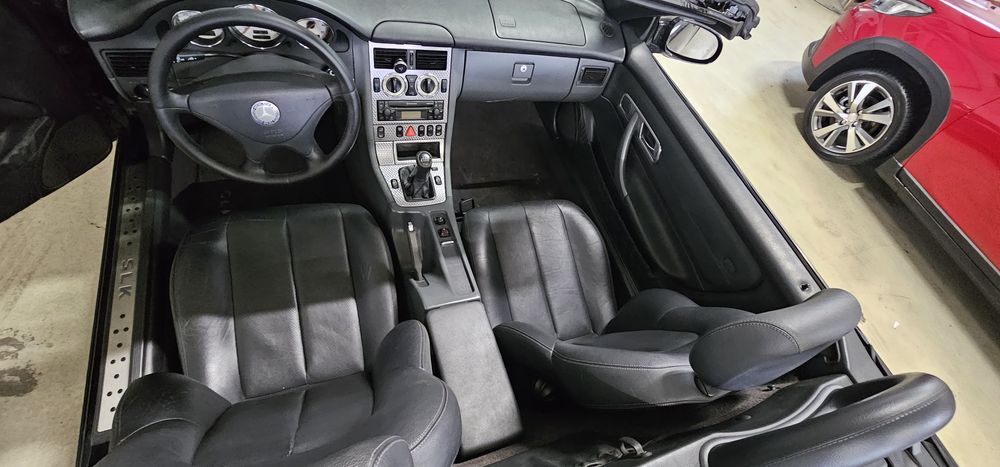 Mercedes SLK 200 rigorosamente novo poucos kms 01