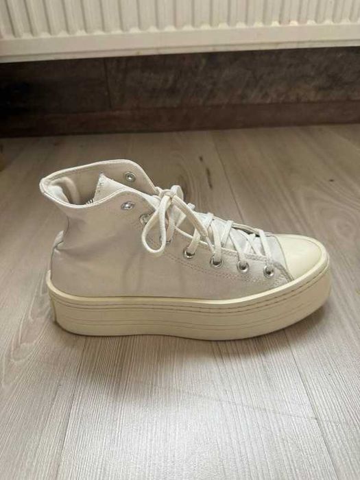 Damskie białe trampki Converse