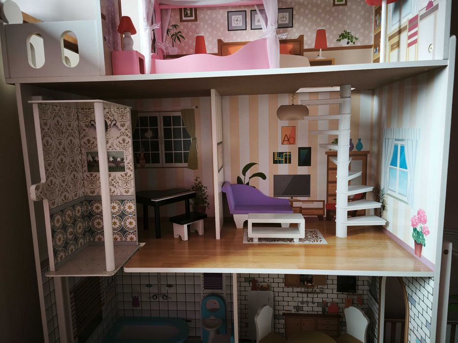 Drewniany domek dla lalek Barbie z windą