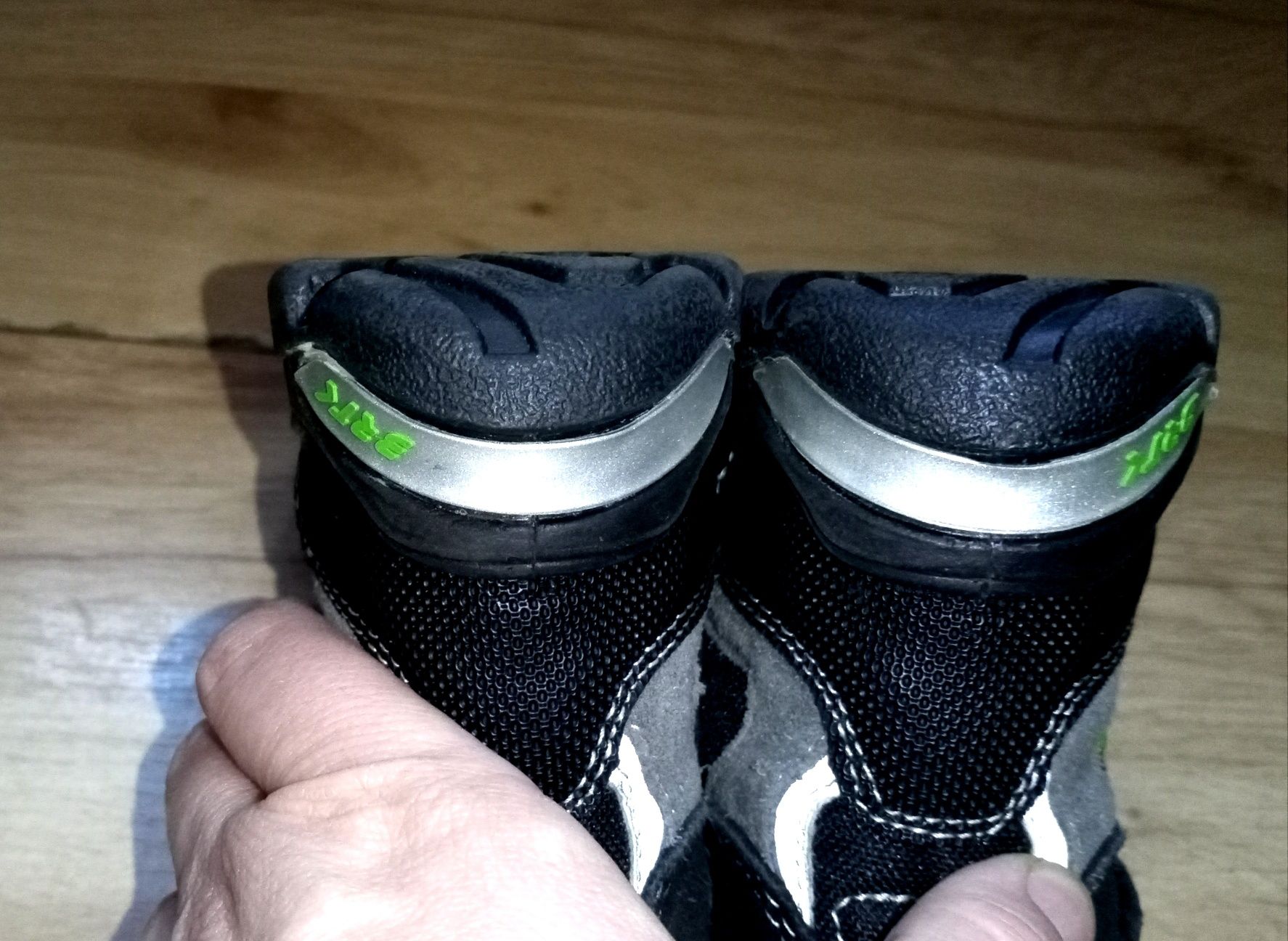 Buty za kostkę zimowe śniegowce na rzep Bartek rozmiar 21 odblaski