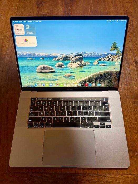 MacBook Pro 16" 2019 / 16GB RAM / 512GB SSD