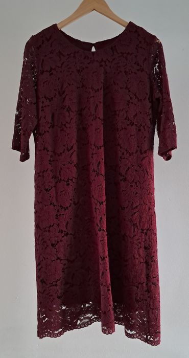 Sukienka z koronki Reserved 42