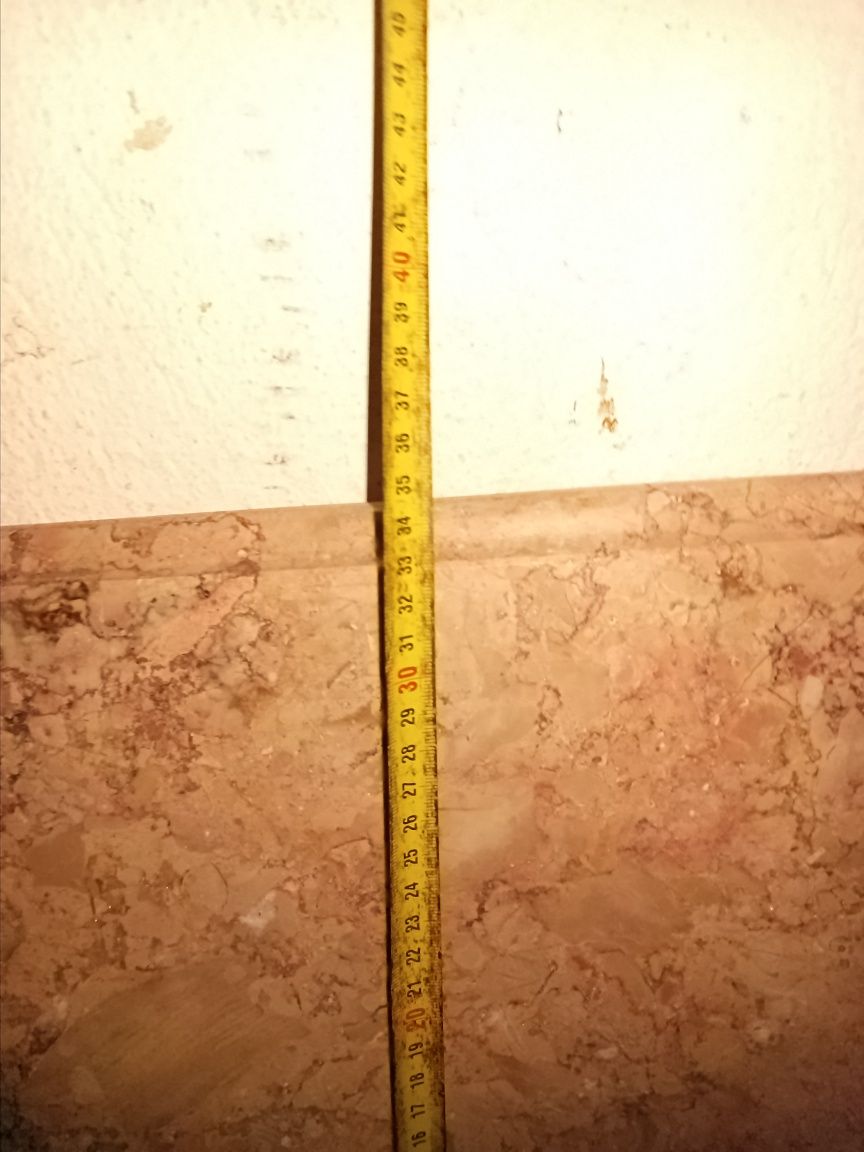 Tampo em mármore