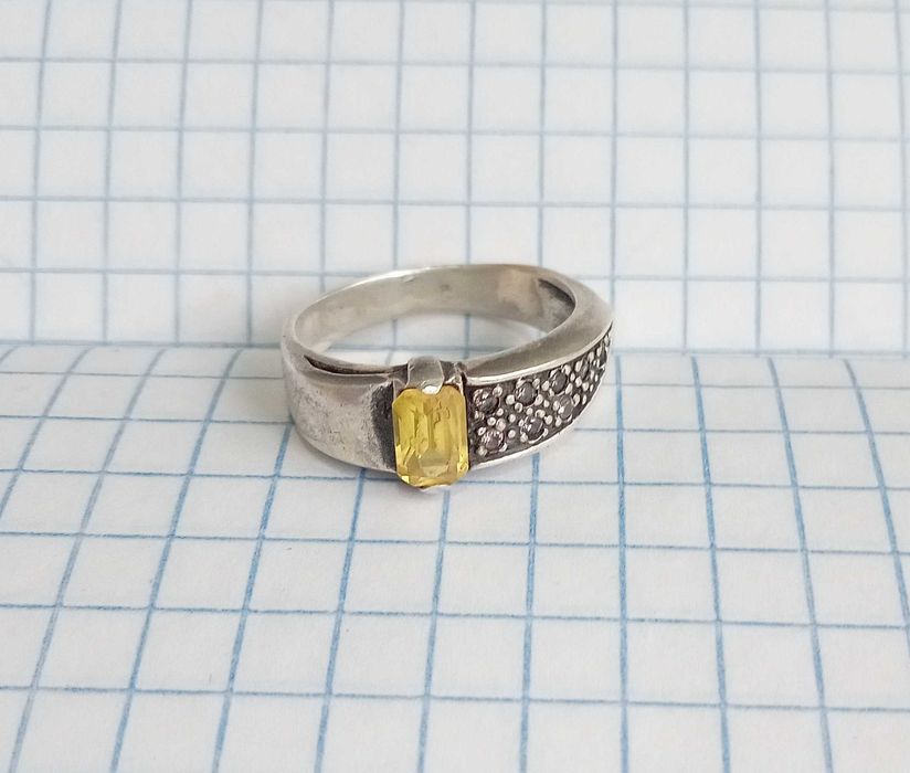 Вінтажне кольцо з жовтим каменем Срібло 925 проба, вінтаж