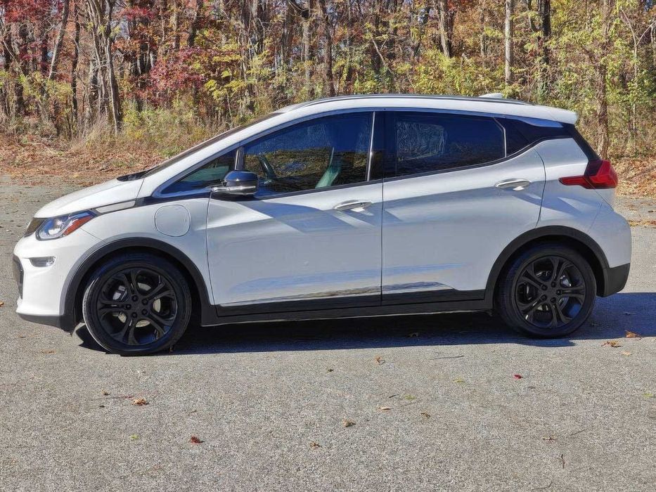 Chevrolet Bolt      2021