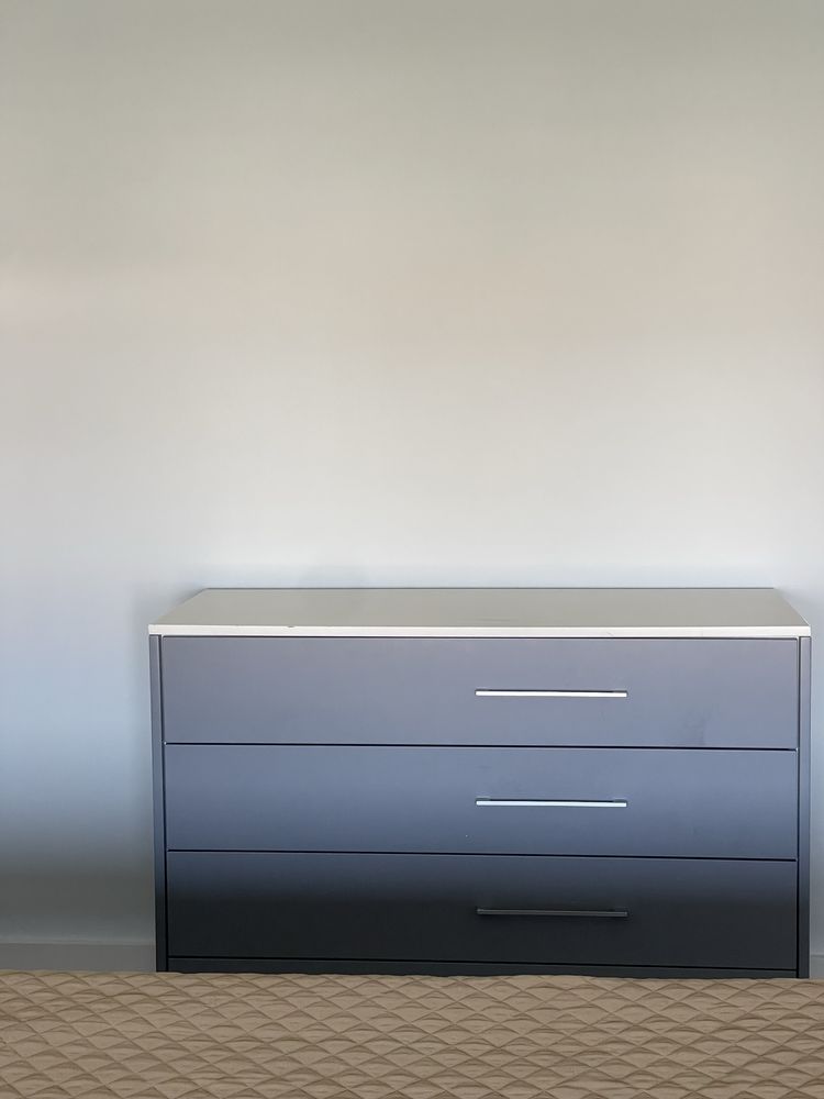 Quarto Completo - Cama, 2 Cabeceiras e Cómoda