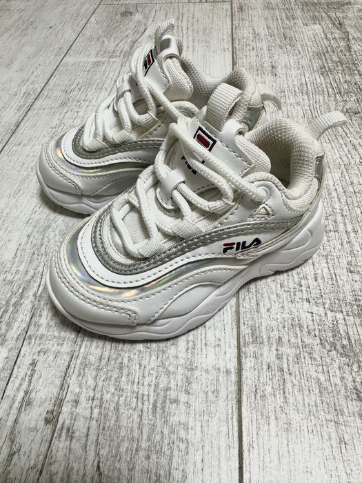 Дитячі кросівки Fila Ray (EUR 22)
