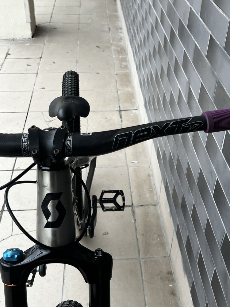 Rower dirt Scott Voltage 26’