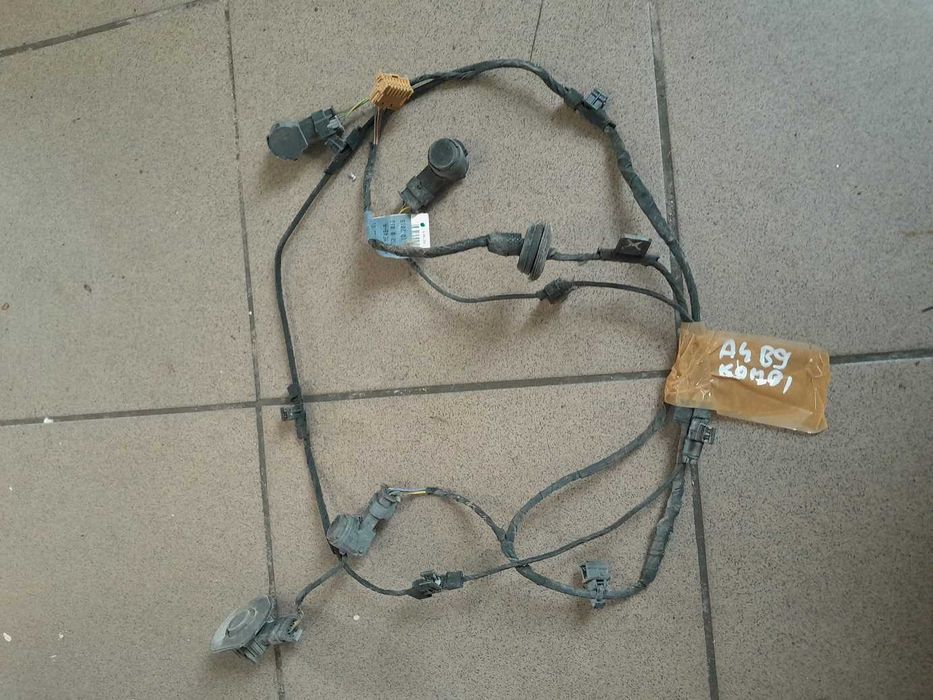 Audi A4 B9 kombi - wiązka PDC + czujniki KOMPLET