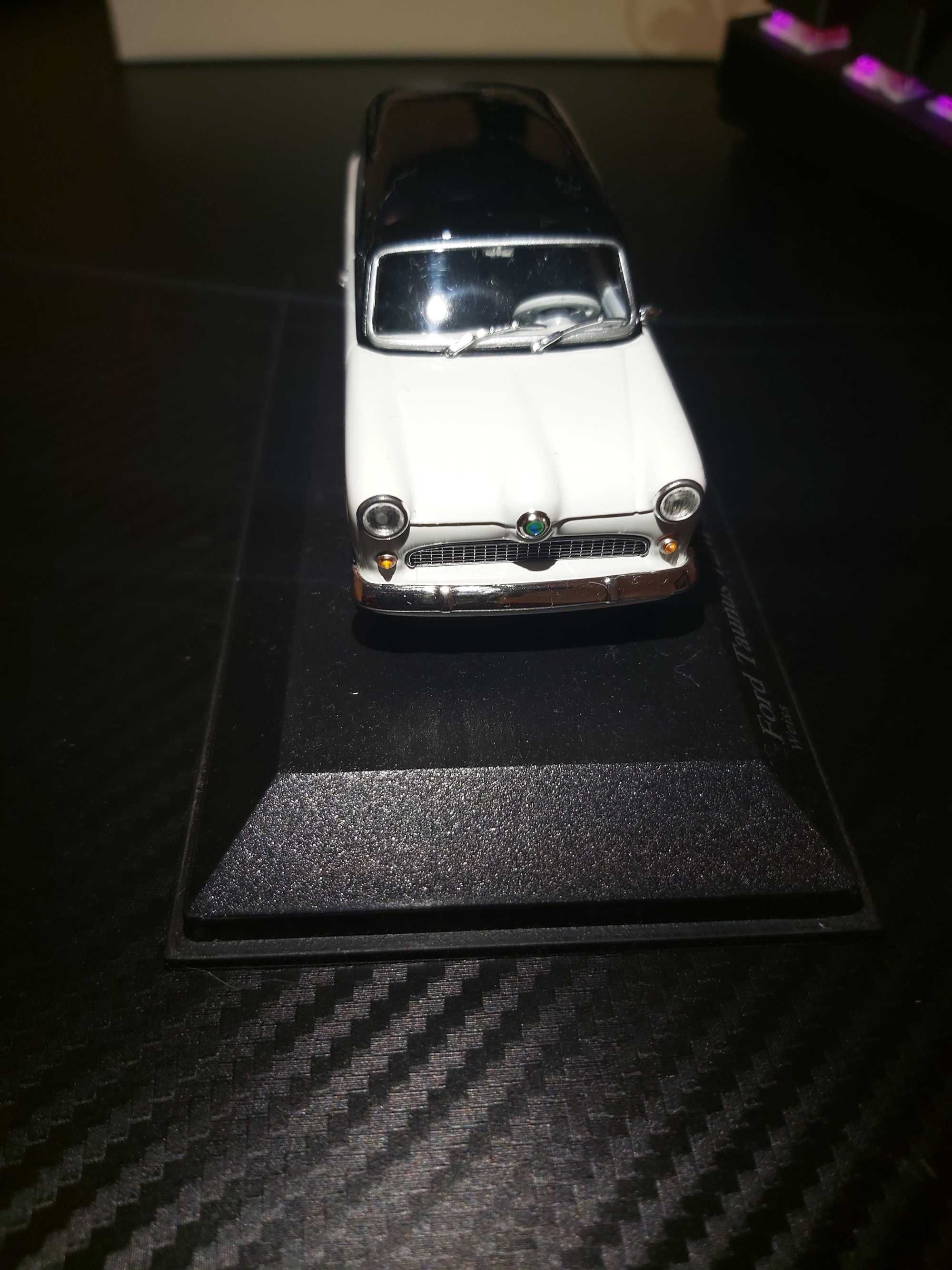 Carros de Colção: Paul´s Model Art (MiniChamps)