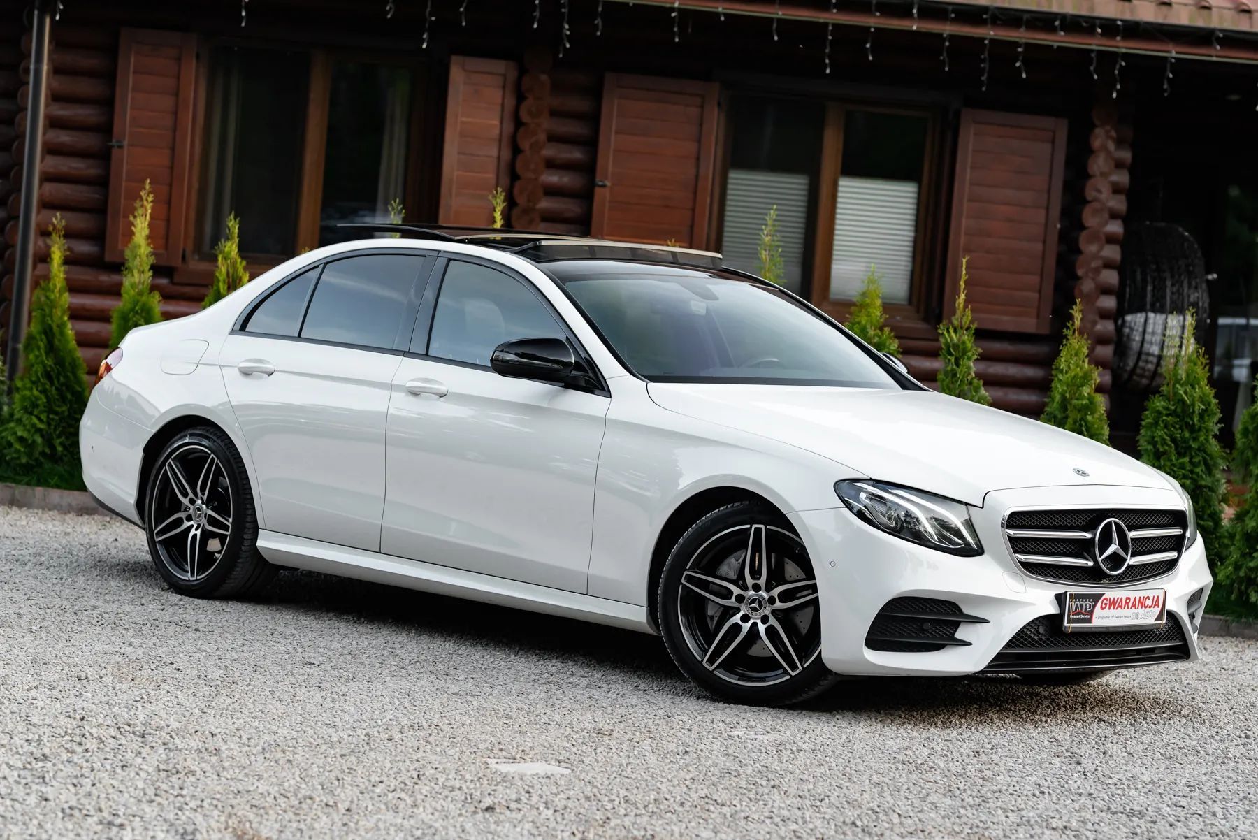 Mercedes-Benz Klasa E AMG 2.0 195KM 4MATIC Panorama Burmaster Navi Ele. Grz. Fotele Kamera