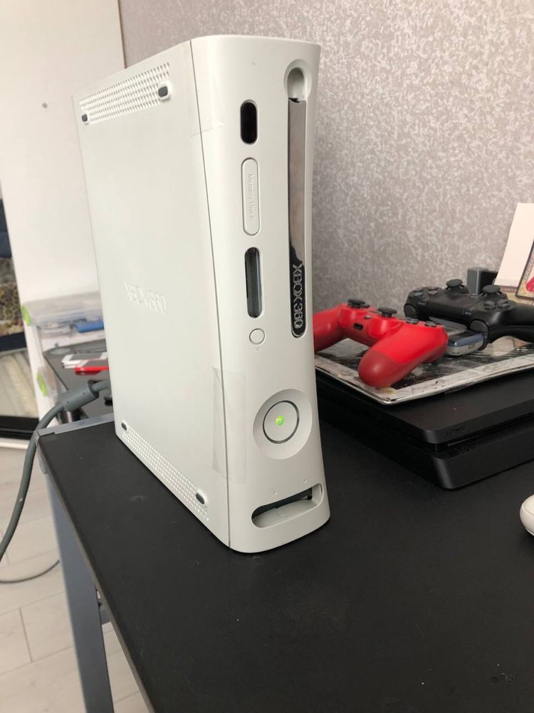 Продам Xbox 360 Fat