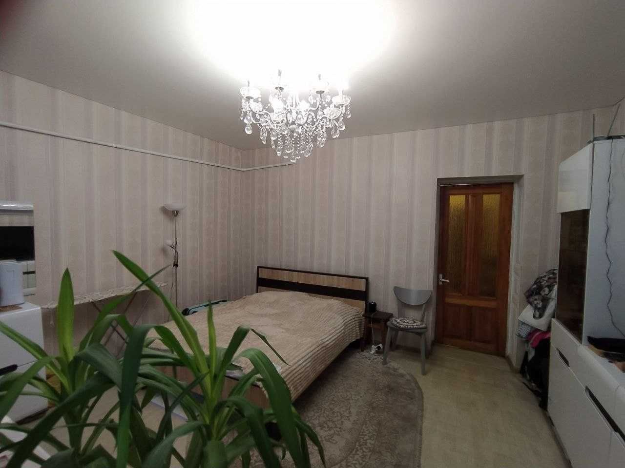 Продам 2х комнатную квартиру с палисадником Приморский район