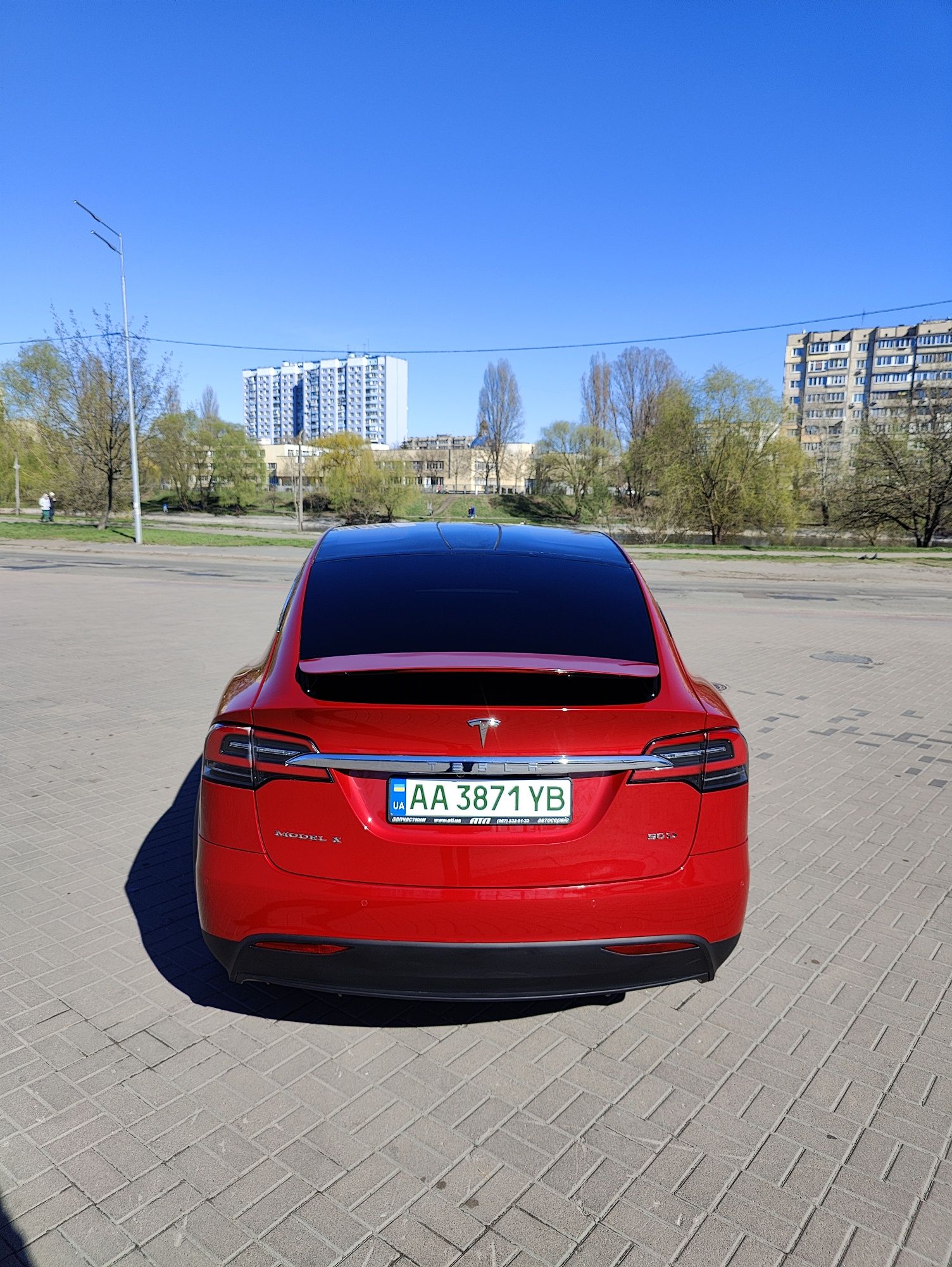 Продам Tesla Model X 90D  2016г