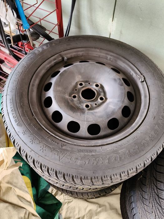 Felgi Stalowe z Oponami Zimowymi Dunlop 5x100 Golf 5/6 Golf plus