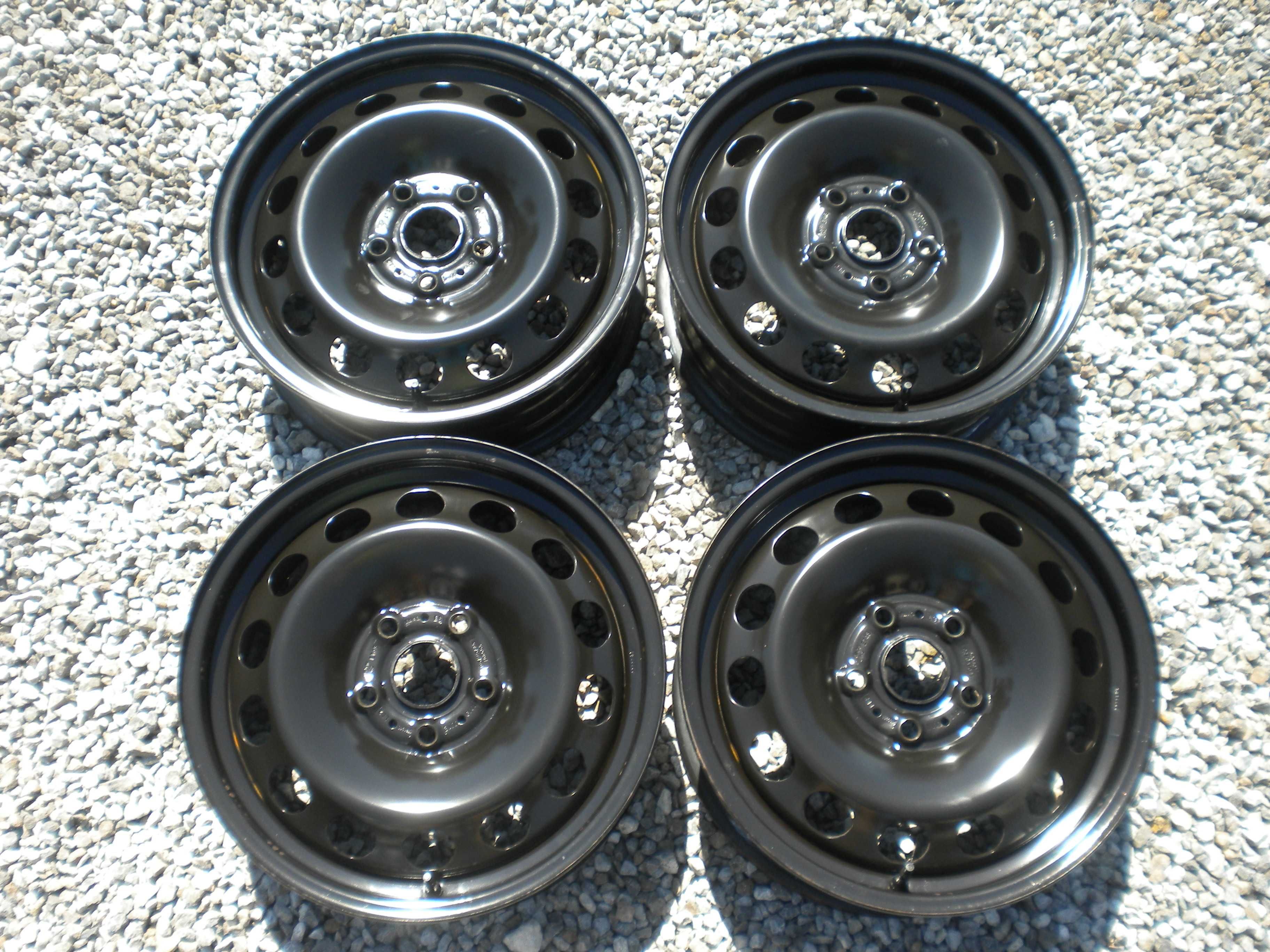 Felgi stalowe 16 5x112 et43 Audi Q2 A4 VW T-Roc Skoda Karoq Seat Ateca