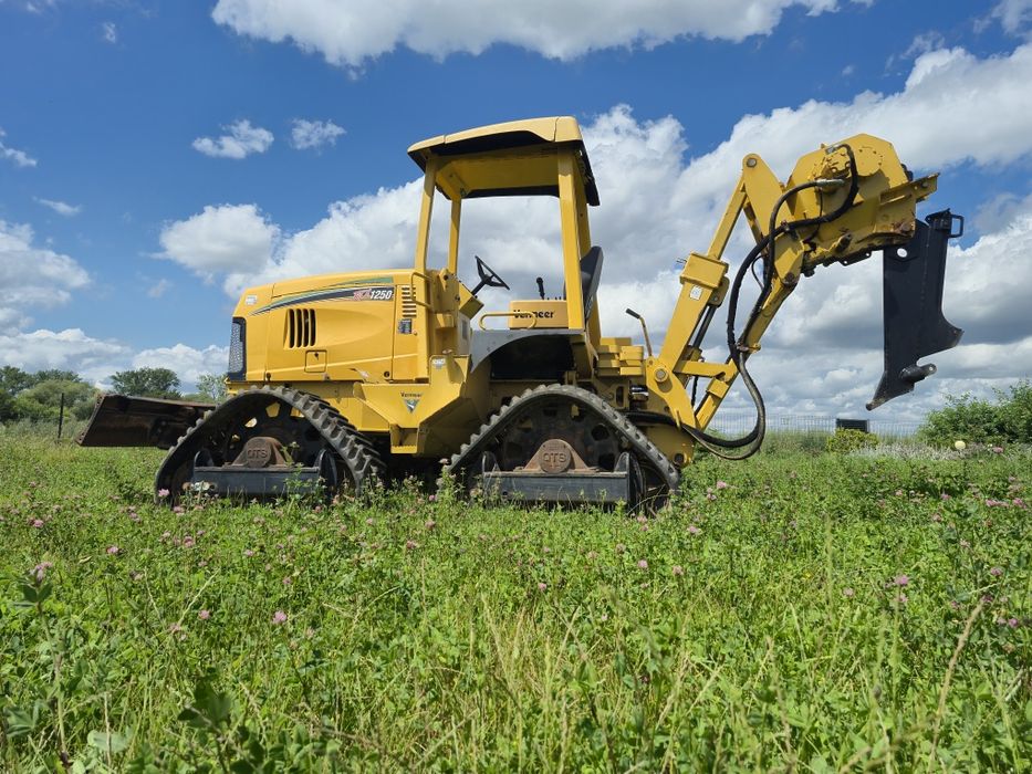 Układanie kabli rur pługoukładacz wynajem vermeer rtx1250 cable plow