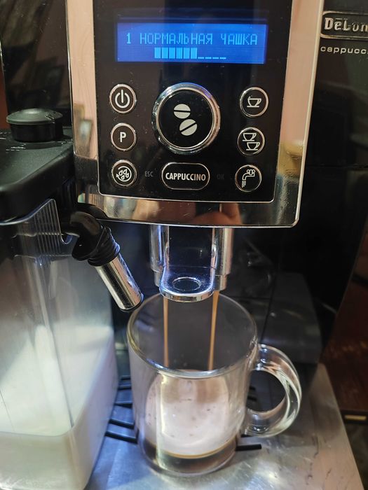 Еавомашина Delonghi 23.450