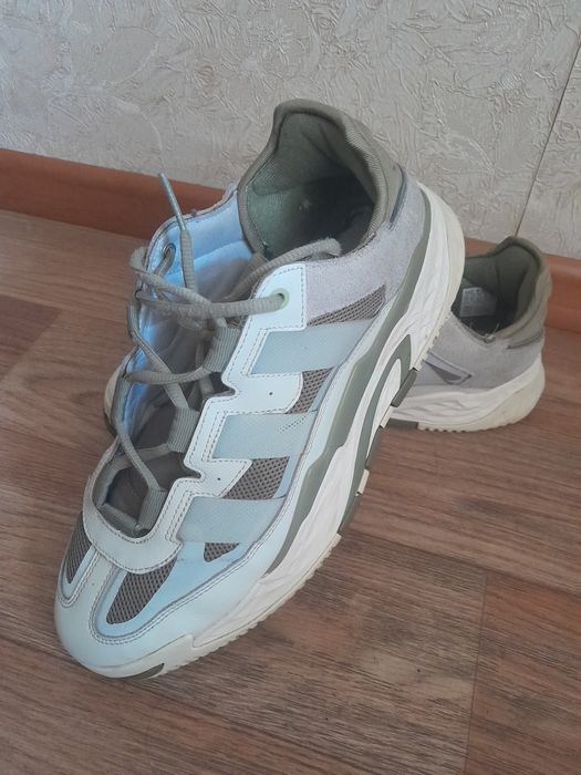 Продам кросівки Adidas niteball 09472