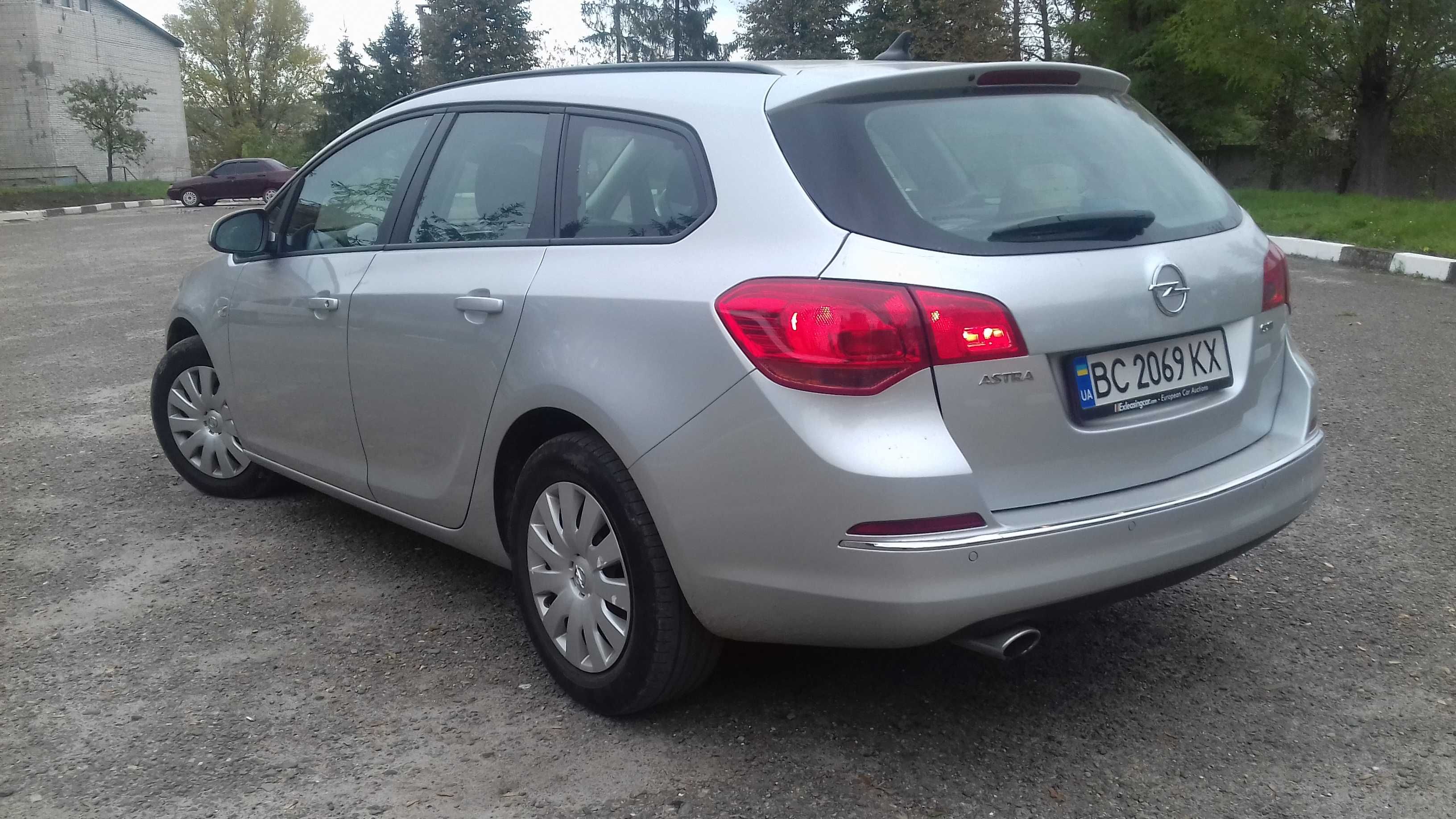 Opel Astra Tourer 2.0 CDTI 2014