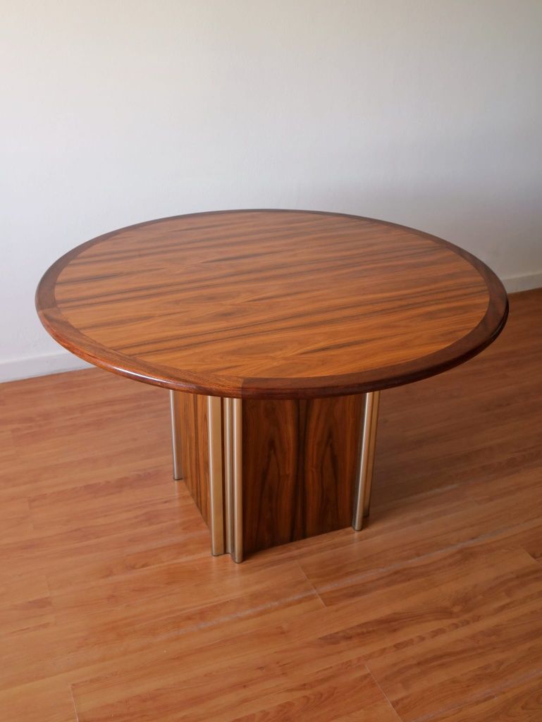 Mesa e cadeirões FOC /  FOC set of table and armchairs