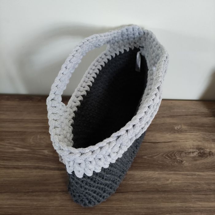 Oryginalna torebka do ręki handmade ze sznurka bawełnianego