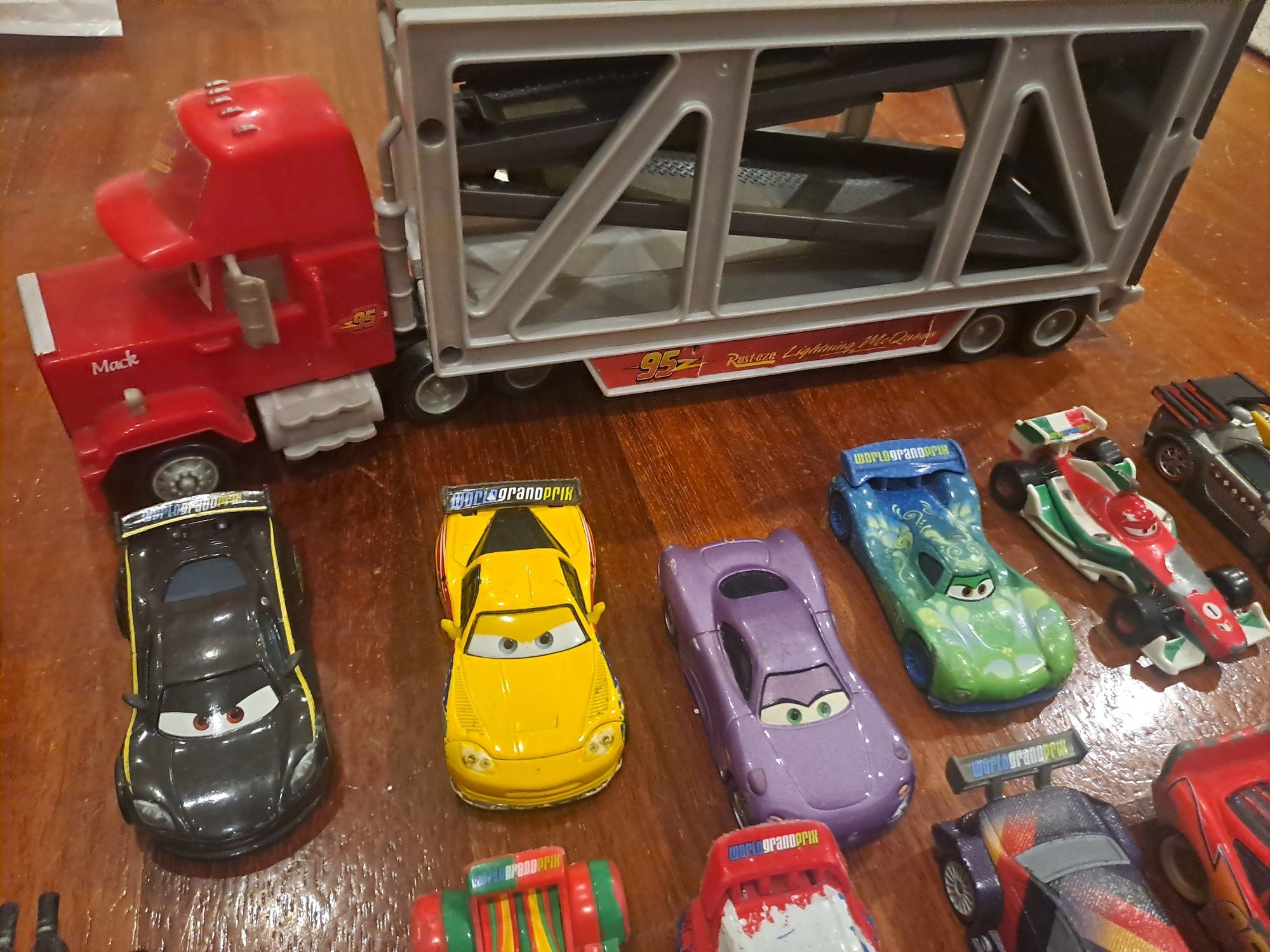 Conjunto Carrinhos Pixar Cars 2