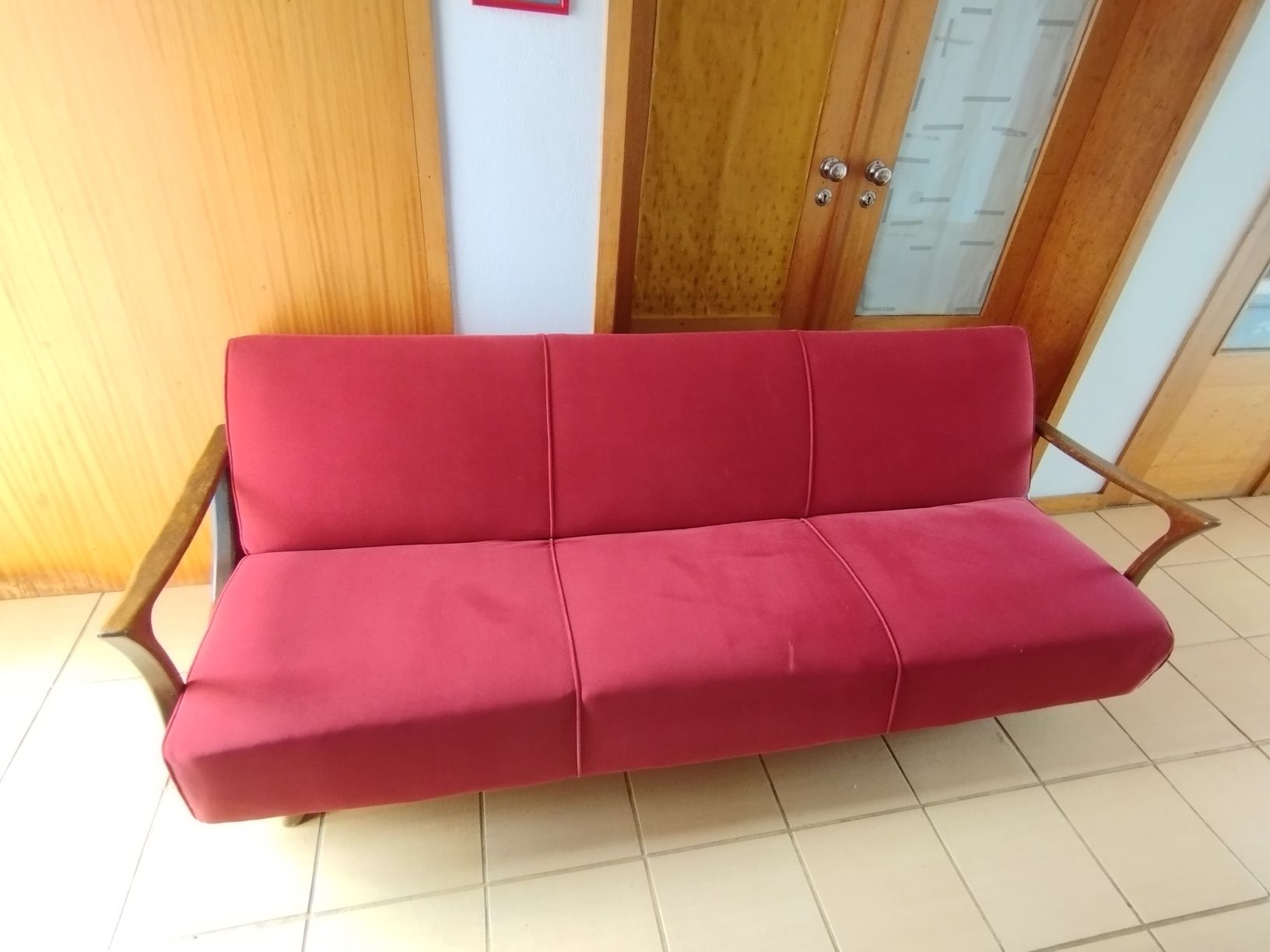 Sofá-cama vintage - vermelho