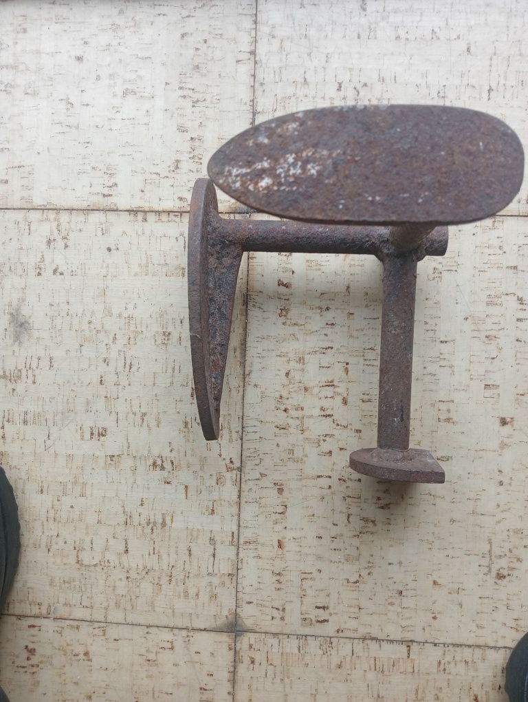 Vendo bigorna de Sapateiro.
