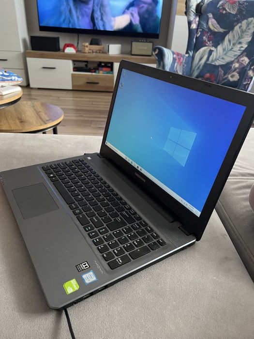 Laptop MEDION Akoya P6667